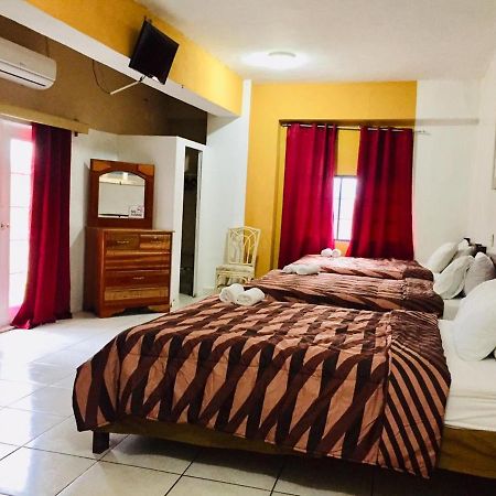 Hotel Art Deco Beach La Ceiba Bagian luar foto