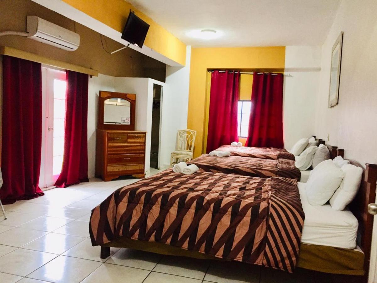 Hotel Art Deco Beach La Ceiba Bagian luar foto
