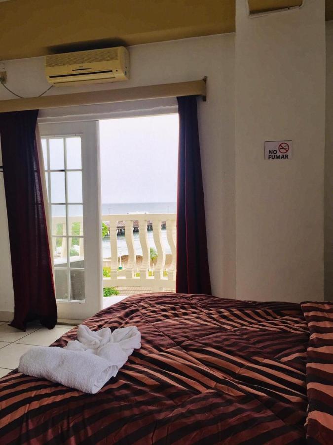 Hotel Art Deco Beach La Ceiba Bagian luar foto