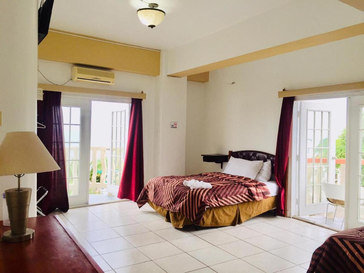 Hotel Art Deco Beach La Ceiba Bagian luar foto