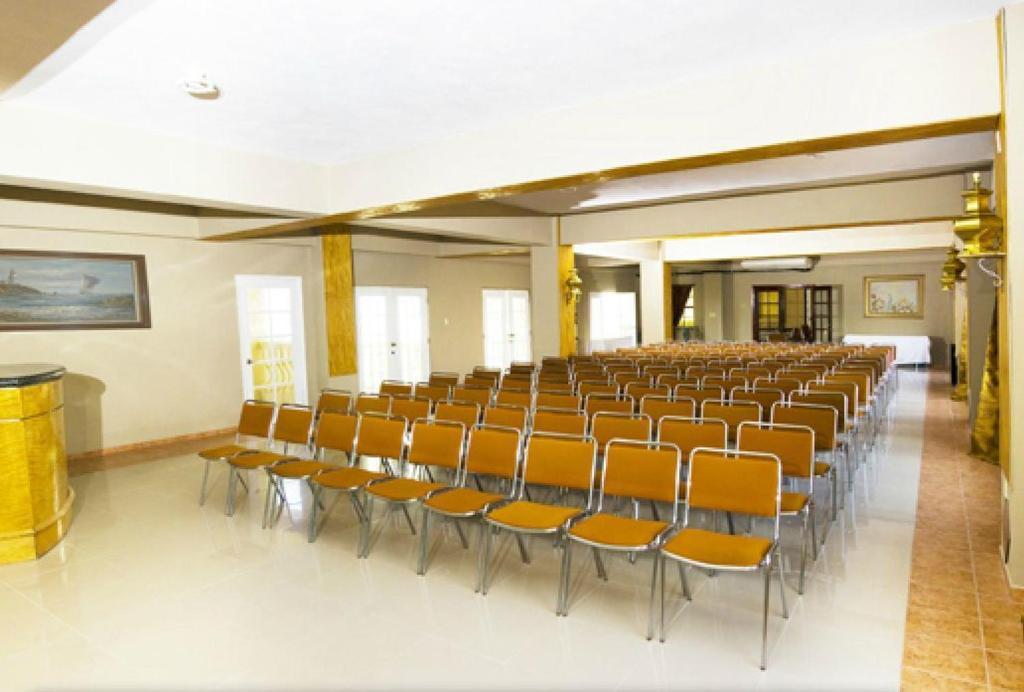 Hotel Art Deco Beach La Ceiba Bagian luar foto